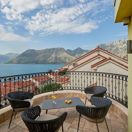 2Montenegro Mimoza Apartments Dobrota Exteriör bild
