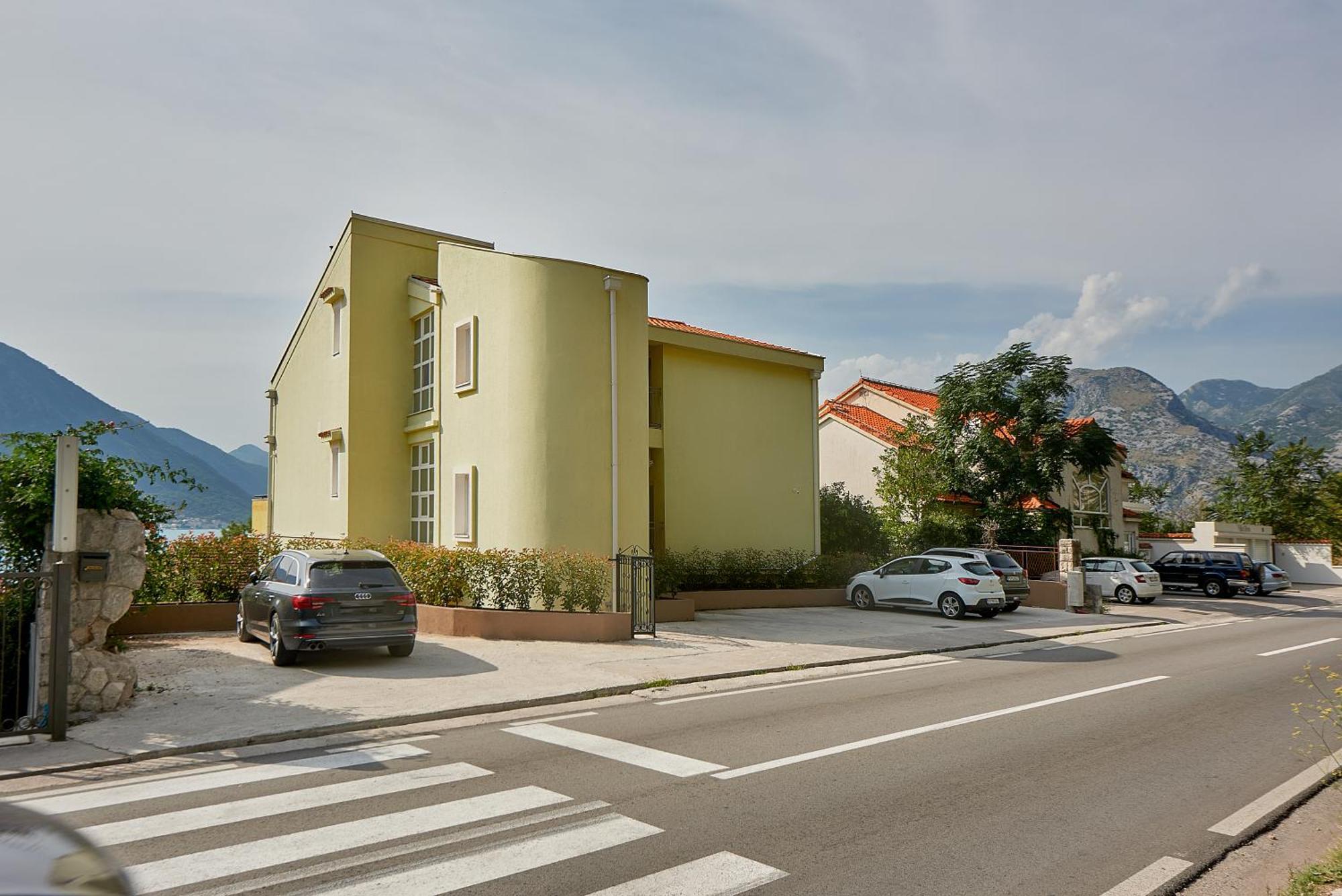 2Montenegro Mimoza Apartments Dobrota Exteriör bild