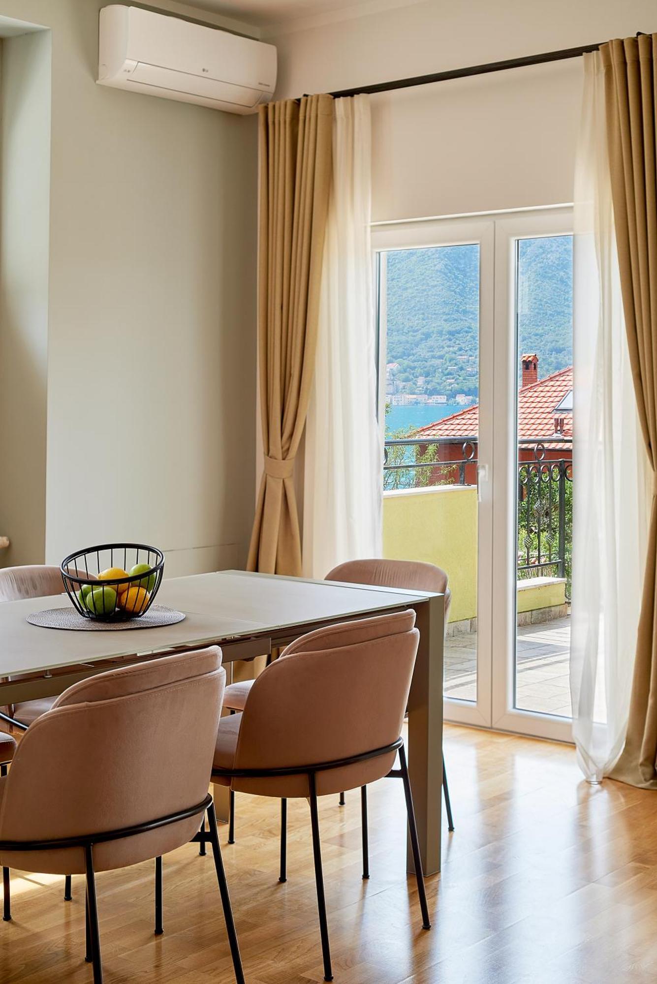2Montenegro Mimoza Apartments Dobrota Exteriör bild