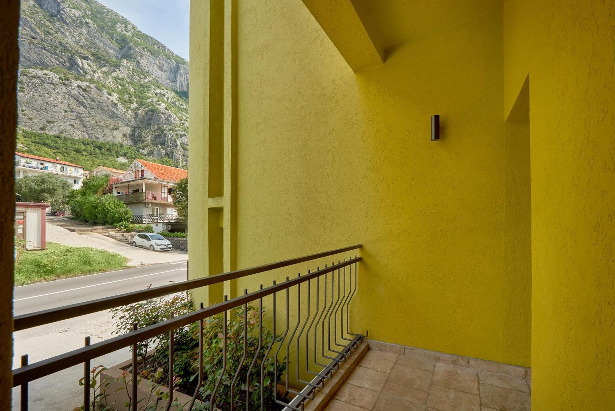 2Montenegro Mimoza Apartments Dobrota Exteriör bild